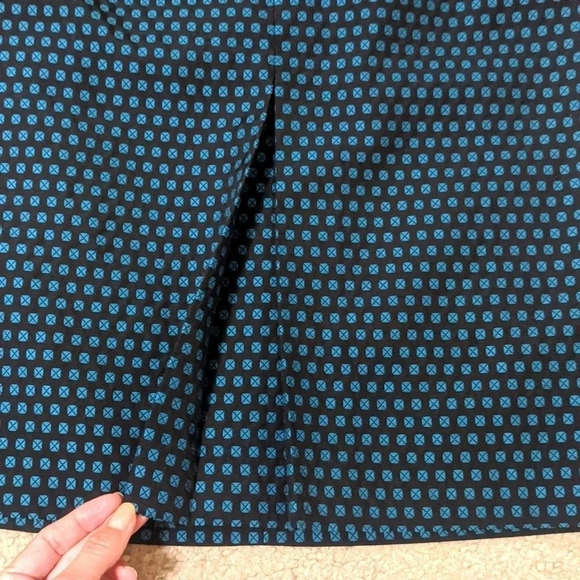 Ann Taylor Loft Pleat Front Teal Blue Black Printed Skirt Sz 4P - Picture 5 of 8